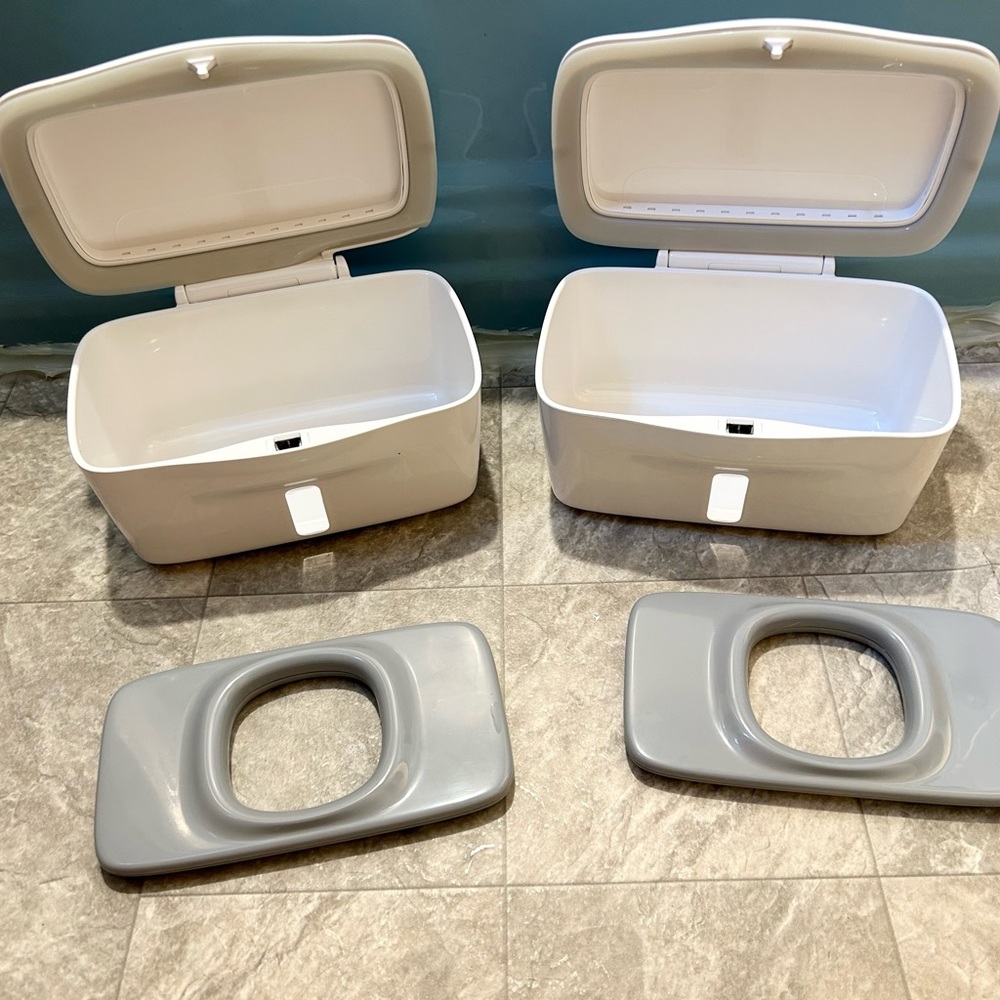 2x OXO Tot Perfect Pull Wipes Dispensers
